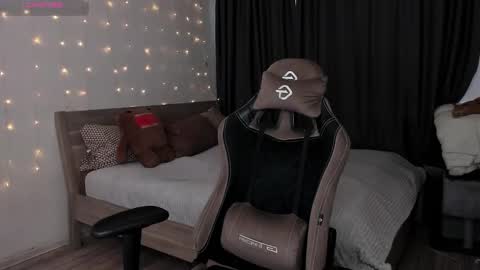 Eva online show from 01/27/25, 03:26