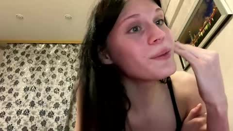 Snapshot of agatasweet_ chatting on 05/13/26, 10:49 Agata online show from 05/13/26, 10:49