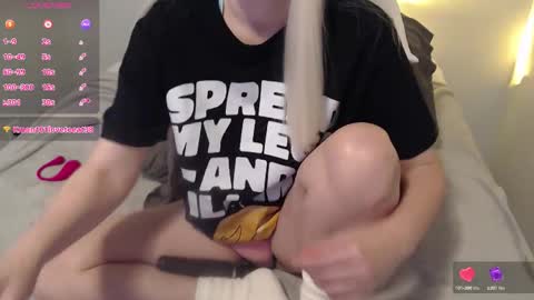 Snapshot of agatha6969x chatting on 11/26/25, 02:51 Agatha online show from 11/26/25, 02:51