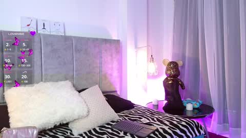 Snapshot of agatha_dubois4 chatting on 01/08/25, 12:15 Erika for you online monday to saturday 7am a 2pm Gmt-5 Colombia Time online show from 01/08/25, 12:15