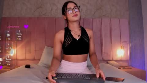 agatha_jener online show from 04/06/26, 11:33