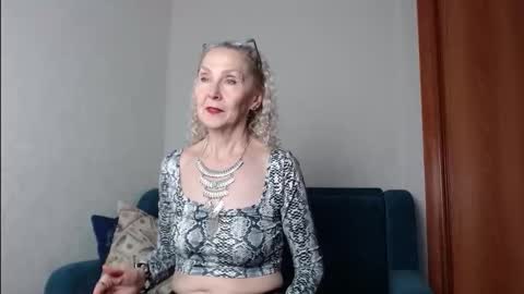 Snapshot of agatha_moore_ chatting on 10/22/25, 09:42 Agatha online show from 10/22/25, 09:42