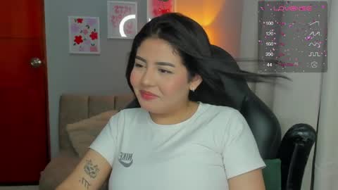 Snapshot of agatha_riccie chatting on 04/03/26, 03:59 Cat online show from 04/03/26, 03:59