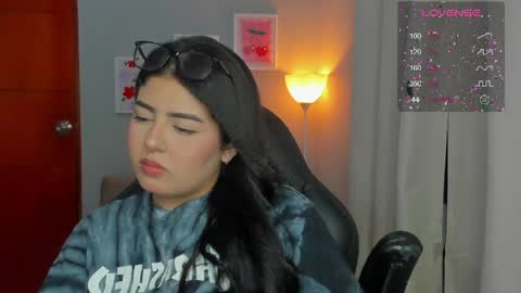Snapshot of agatha_riccie chatting on 04/07/26, 04:02 Cat online show from 04/07/26, 04:02