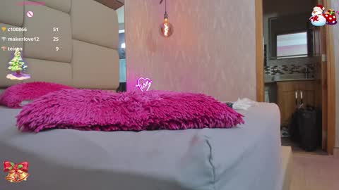 Snapshot of agatha_russh_ chatting on 12/12/24, 06:36 LUNNA online show from 12/12/24, 06:36