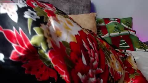 agatha bel    online show from 12/14/25, 12:10