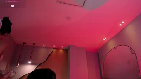 Agatha online show from 02/17/25, 01:36