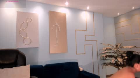 Agatha online show from 03/11/25, 01:26