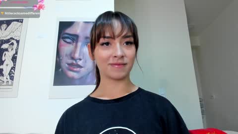 Snapshot of agathauwuart chatting on 12/14/24, 02:23 Agatha online show from 12/14/24, 02:23