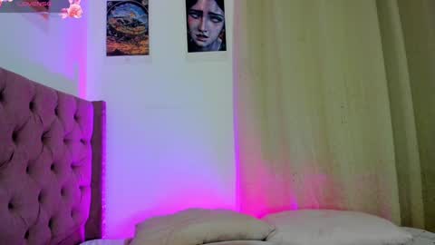 Snapshot of agathauwuart chatting on 01/30/25, 03:55 Agatha online show from 01/30/25, 03:55