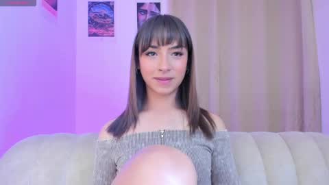 Snapshot of agathauwuart chatting on 02/21/25, 12:05 Agatha online show from 02/21/25, 12:05