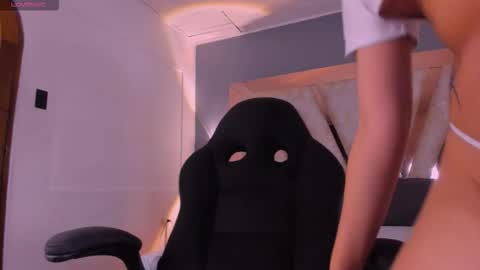 Snapshot of agathauwudoll chatting on 03/15/26, 04:29 agathauwudoll online show from 03/15/26, 04:29