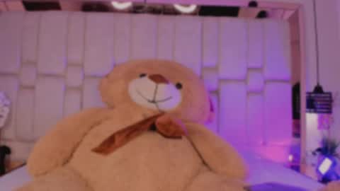 agathauwudoll online show from 05/06/26, 08:03