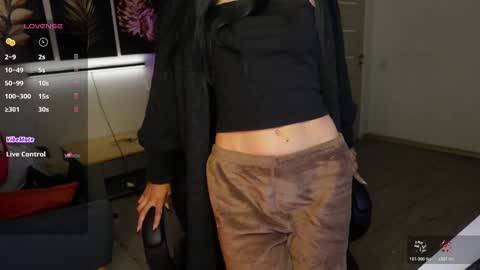 Snapshot of agelina_summer chatting on 01/11/26, 12:37 Agelina Lilly Laura online show from 01/11/26, 12:37