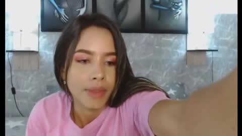 Snapshot of aghata_walkerl chatting on 01/26/25, 01:52 aghata walkerl online show from 01/26/25, 01:52