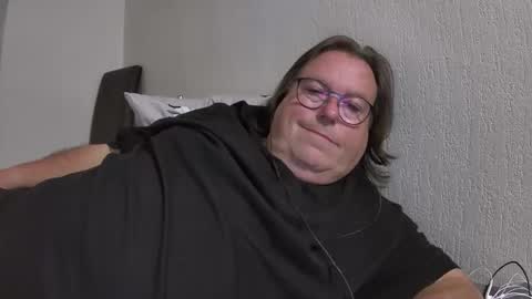 Snapshot of agias chatting on 09/14/25, 06:45 Agias online show from 09/14/25, 06:45