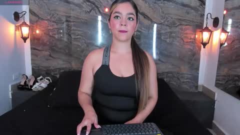 agnes_02 online show from 09/28/25, 12:10