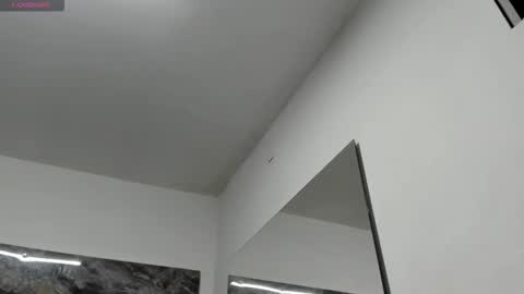 agnes_02 online show from 11/19/25, 11:54