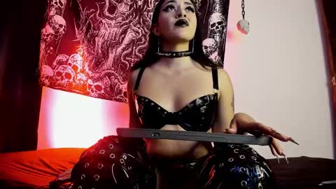 Snapshot of agnes_jones chatting on 11/24/25, 04:56 agnes_jones online show from 11/24/25, 04:56