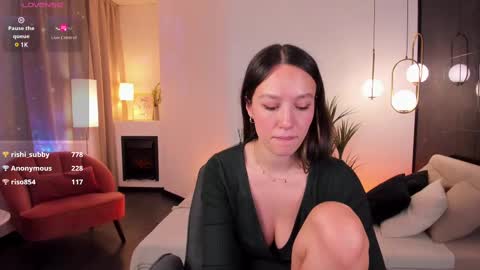 Snapshot of agnes_sky chatting on 02/24/25, 02:51 Agnes online show from 02/24/25, 02:51