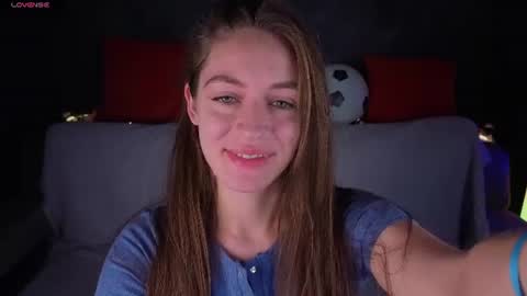 agnes wells online show from 06/15/26, 01:08