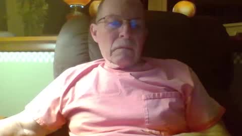 aguynrkfrd online show from 11/14/25, 10:47