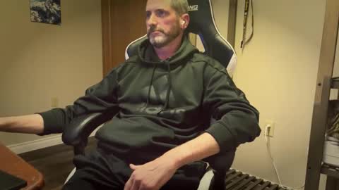 Snapshot of ah_shucks_ chatting on 03/29/26, 06:13 AhShucks online show from 03/29/26, 06:13