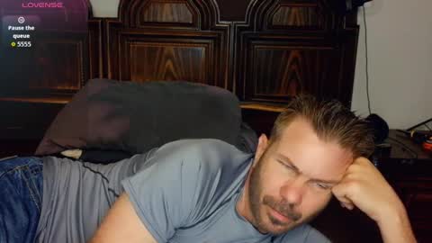 Blue Eyed Handsome Man online show from 03/27/26, 09:36