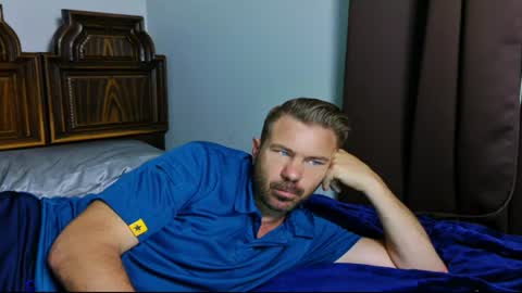 Blue Eyed Handsome Man online show from 06/08/26, 02:50