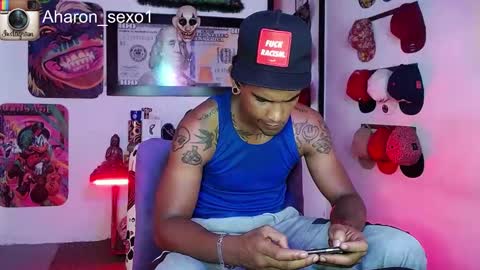 Snapshot of aharon_sexo1 chatting on 01/26/25, 10:57 Aharon Zamora online show from 01/26/25, 10:57