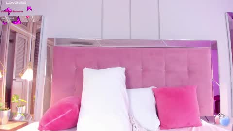 AHINOA online show from 02/11/25, 02:14