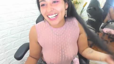 Snapshot of ahisha09 chatting on 12/16/24, 04:16 Ahisha online show from 12/16/24, 04:16