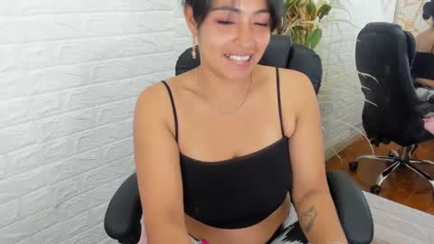 Snapshot of ahisha09 chatting on 12/21/24, 03:31 Ahisha online show from 12/21/24, 03:31