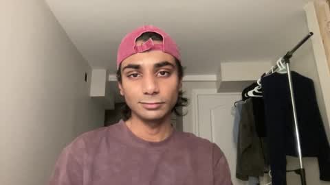 Snapshot of ahmedkhan632131 chatting on 01/06/26, 05:11 Dylan online show from 01/06/26, 05:11