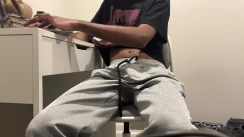 Snapshot of ahmedkhan632131 chatting on 01/15/26, 06:11 Dylan online show from 01/15/26, 06:11