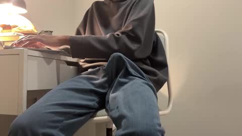 Snapshot of ahmedkhan632131 chatting on 02/12/26, 01:11 Dylan online show from 02/12/26, 01:11