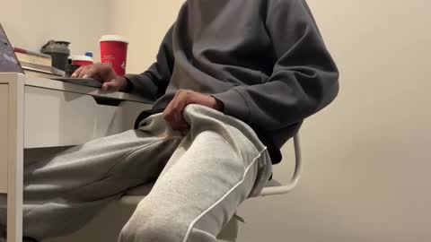 Snapshot of ahmedkhan632131 chatting on 03/16/26, 02:06 Dylan online show from 03/16/26, 02:06