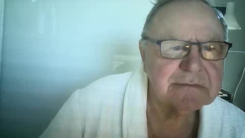 Snapshot of ahmole chatting on 12/26/24, 11:10 Ole online show from 12/26/24, 11:10