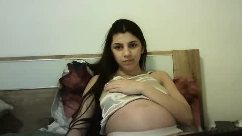 Snapshot of ahotkitty18 chatting on 10/28/25, 08:00 Selena online show from 10/28/25, 08:00