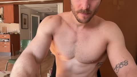 Snapshot of aiasar chatting on 04/05/26, 01:30 Aiasar online show from 04/05/26, 01:30