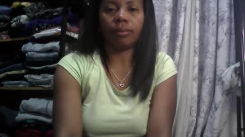 Snapshot of aicha_boobs chatting on 09/12/25, 12:00 Aicha boobs online show from 09/12/25, 12:00