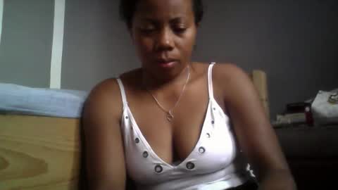 Snapshot of aicha_boobs chatting on 01/18/26, 12:53 Aicha boobs online show from 01/18/26, 12:53