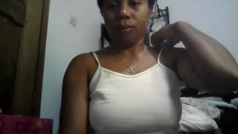 Snapshot of aicha_boobs chatting on 04/14/26, 11:11 Aicha boobs online show from 04/14/26, 11:11