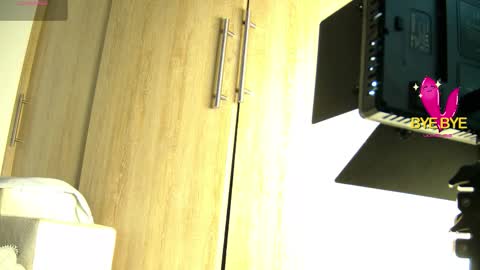 Aida  online show from 11/12/25, 11:32