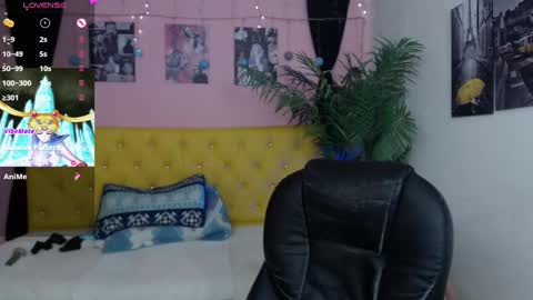 Snapshot of aidan_twink chatting on 03/02/25, 10:38 AIDAN online show from 03/02/25, 10:38