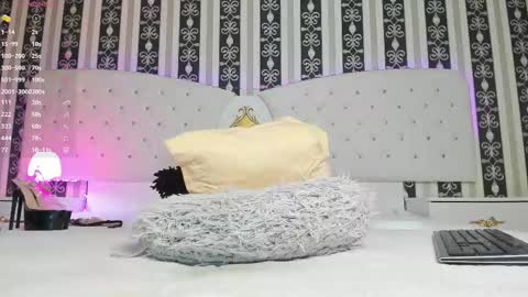 aidasina online show from 03/05/25, 02:14