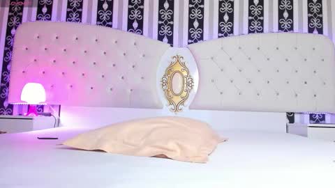 aidasina online show from 10/04/25, 07:01