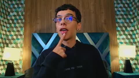 aiden_royce online show from 10/10/25, 04:00