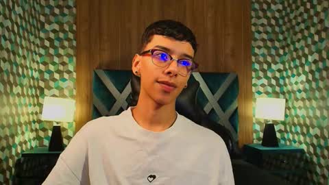 aiden_royce online show from 11/02/25, 11:07