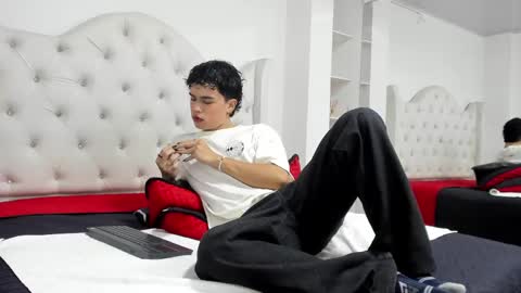 Aiden  online show from 02/20/25, 02:57